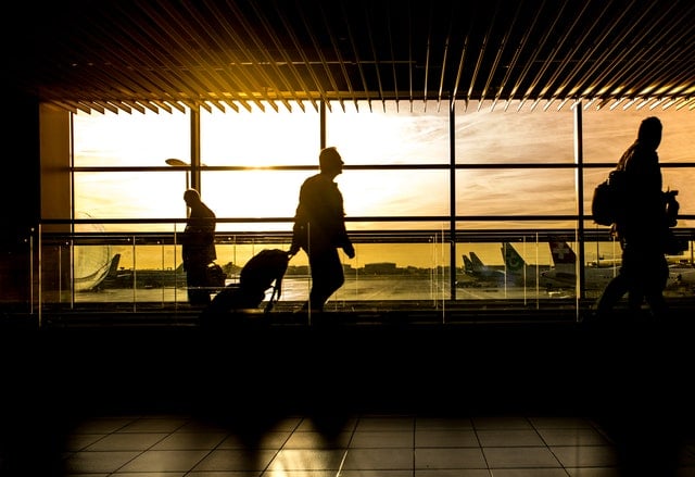 Holiday Travel Tips for People with Hearing Aids